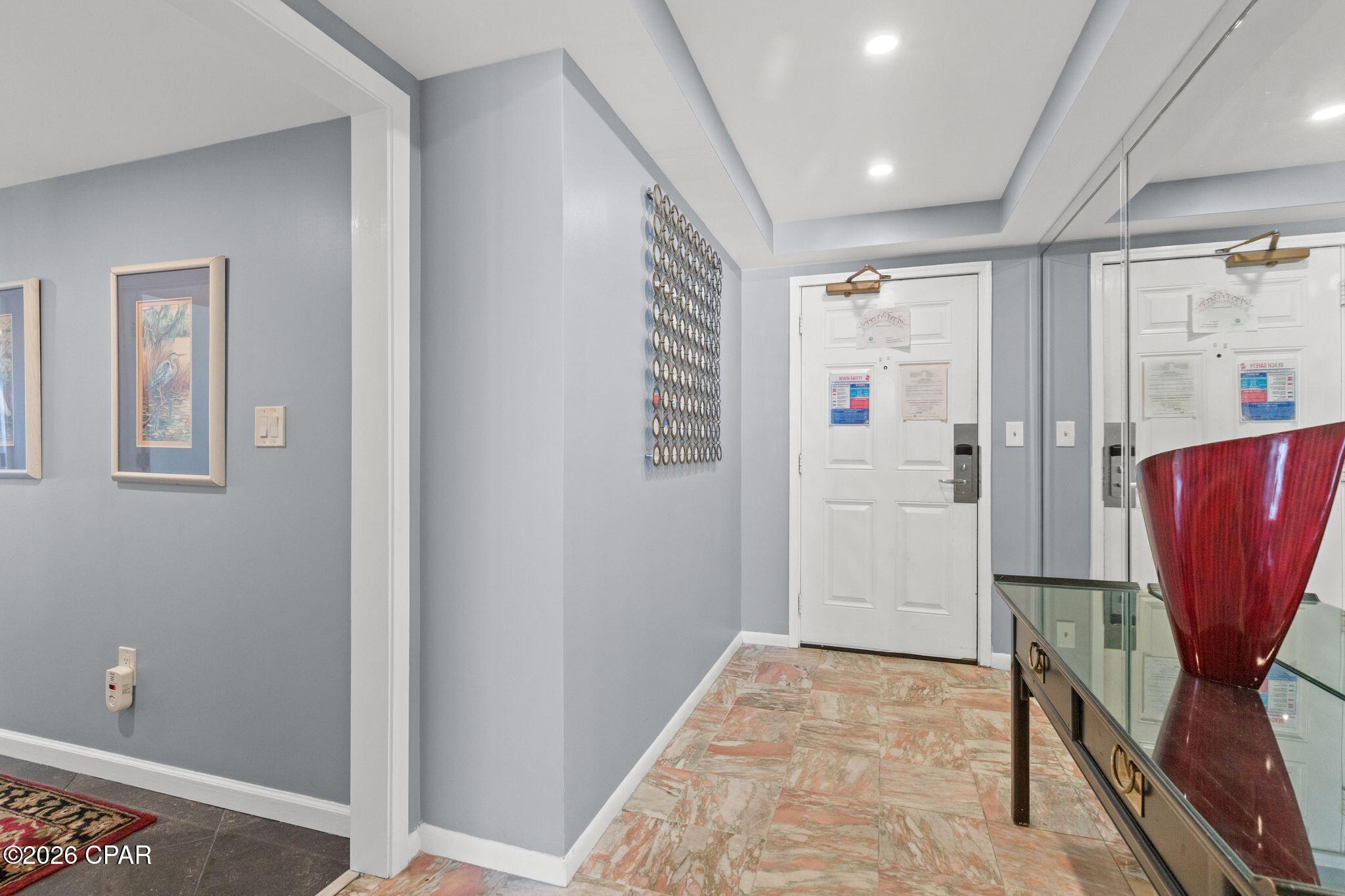 Listing photo id 20 for 11619 Front Beach Road 901
