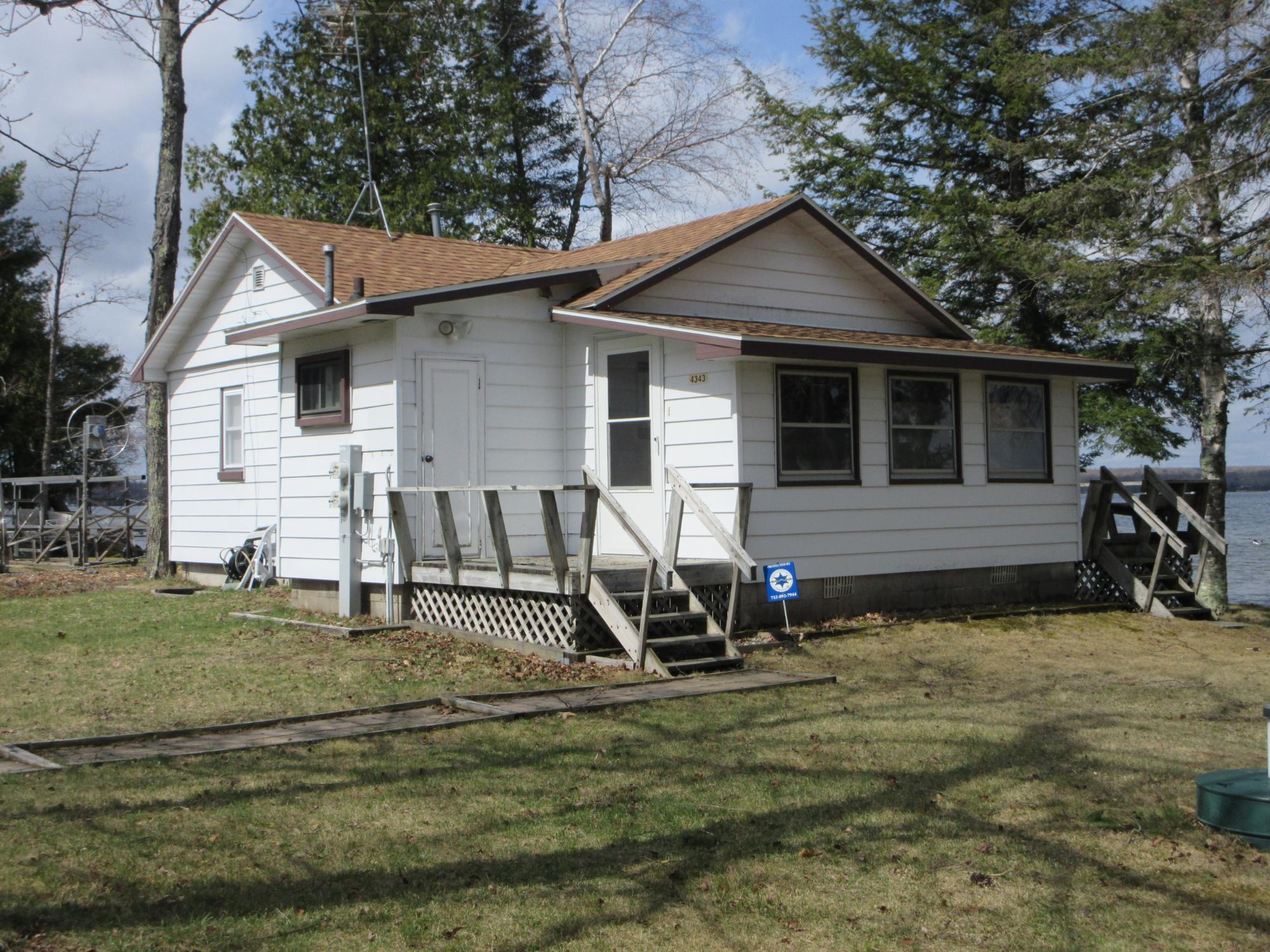 Metonga Lake house picture