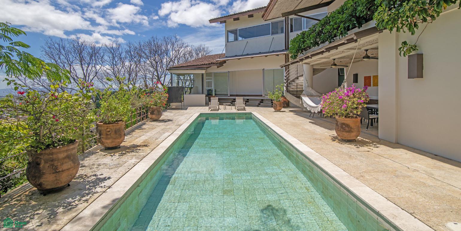 4 bed Single Family Homes For Sale in Santa Ana, San Jose - 1