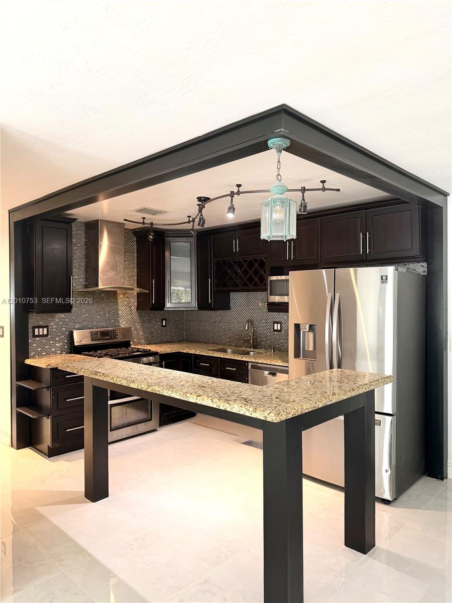 Property photo # 9