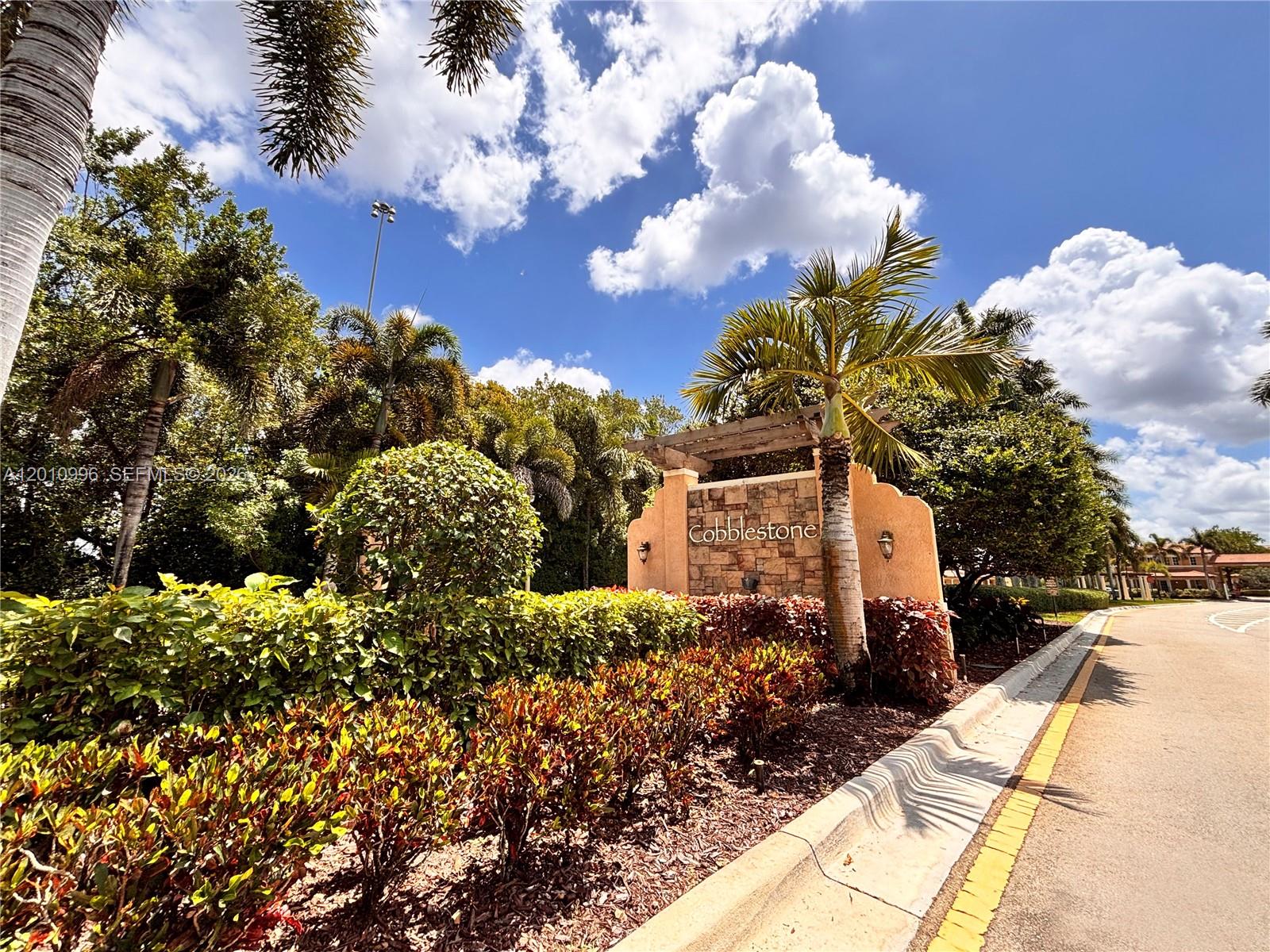 Cobblestone Condo