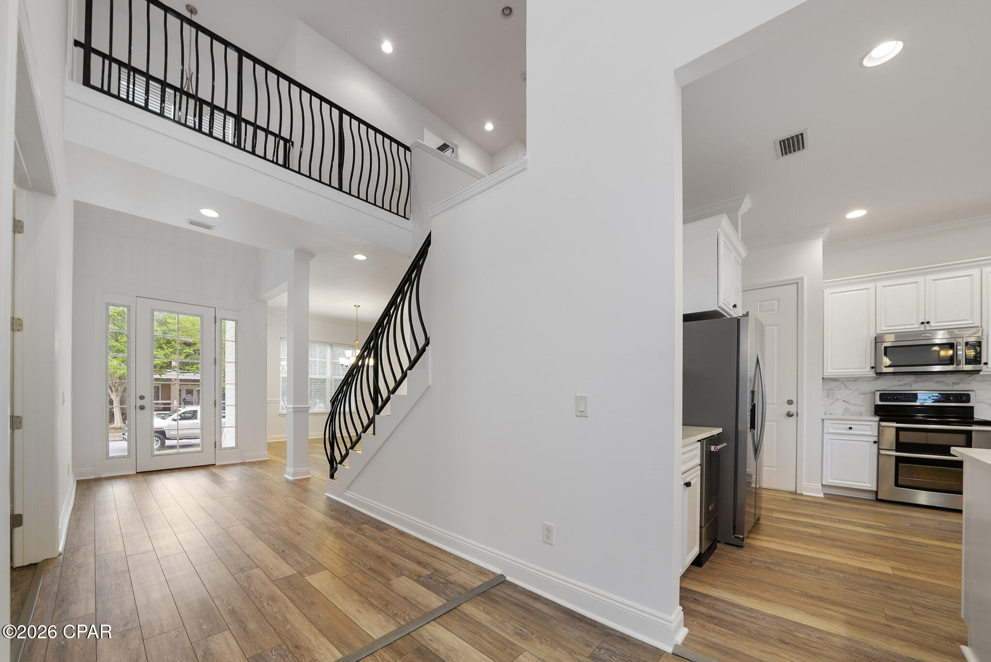 Image 12 For 300 Coconut Grove Court
