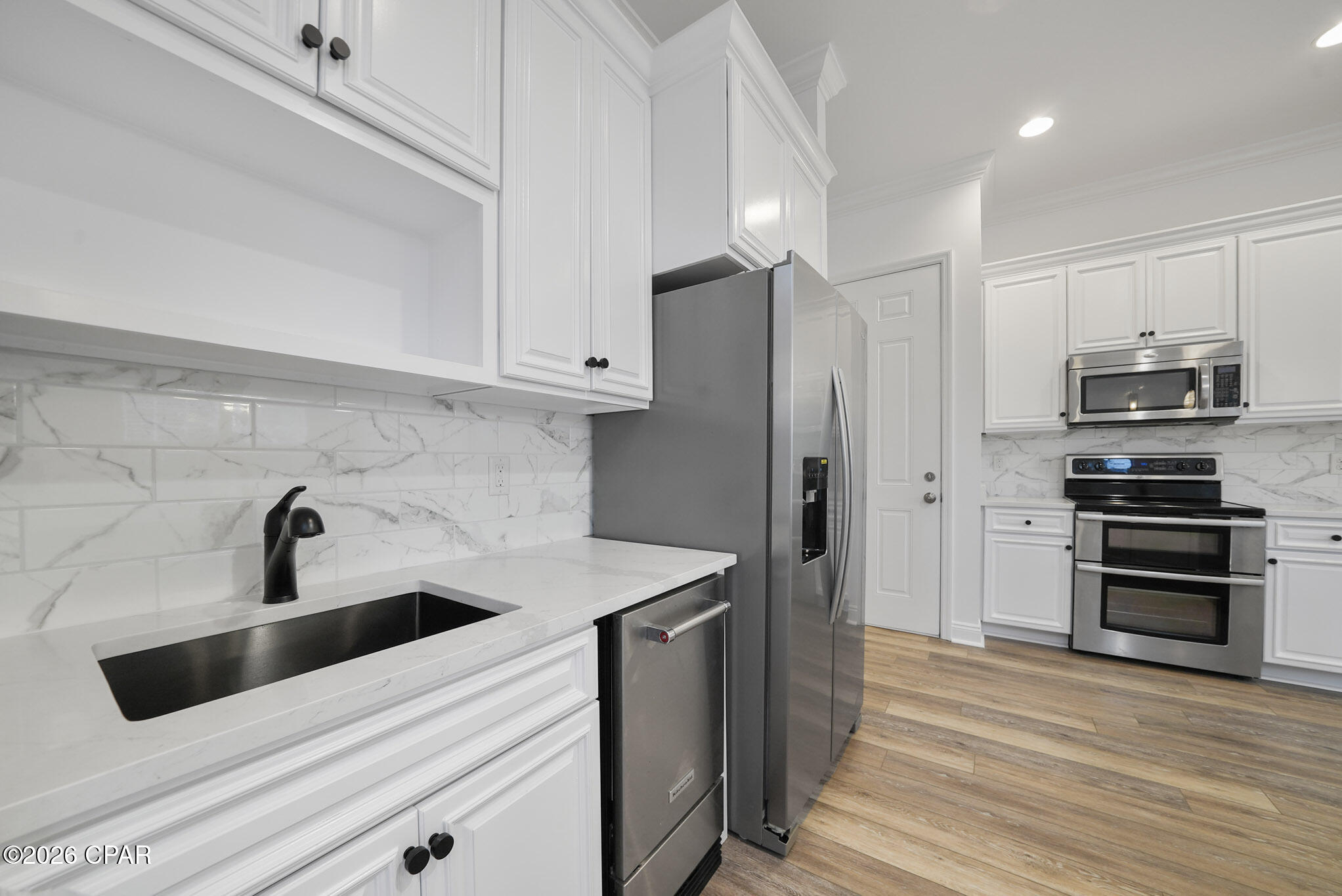 Image 20 For 300 Coconut Grove Court