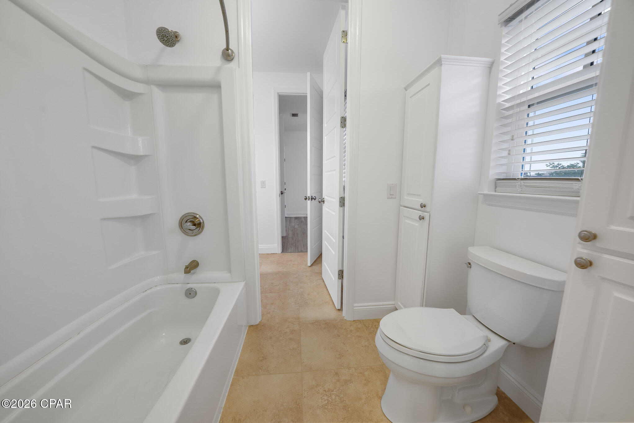 Image 40 For 300 Coconut Grove Court