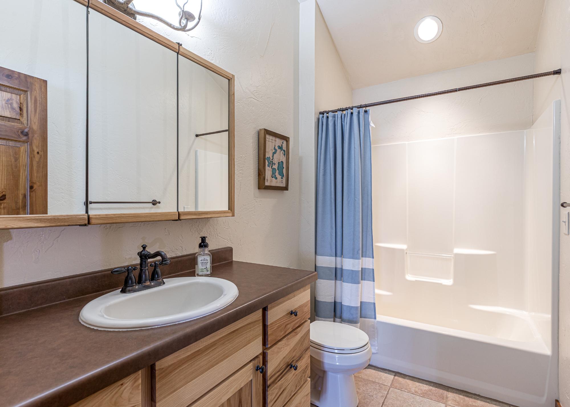 Little Crawling Stone Property 1548 Silver Beach Dr Photo 10