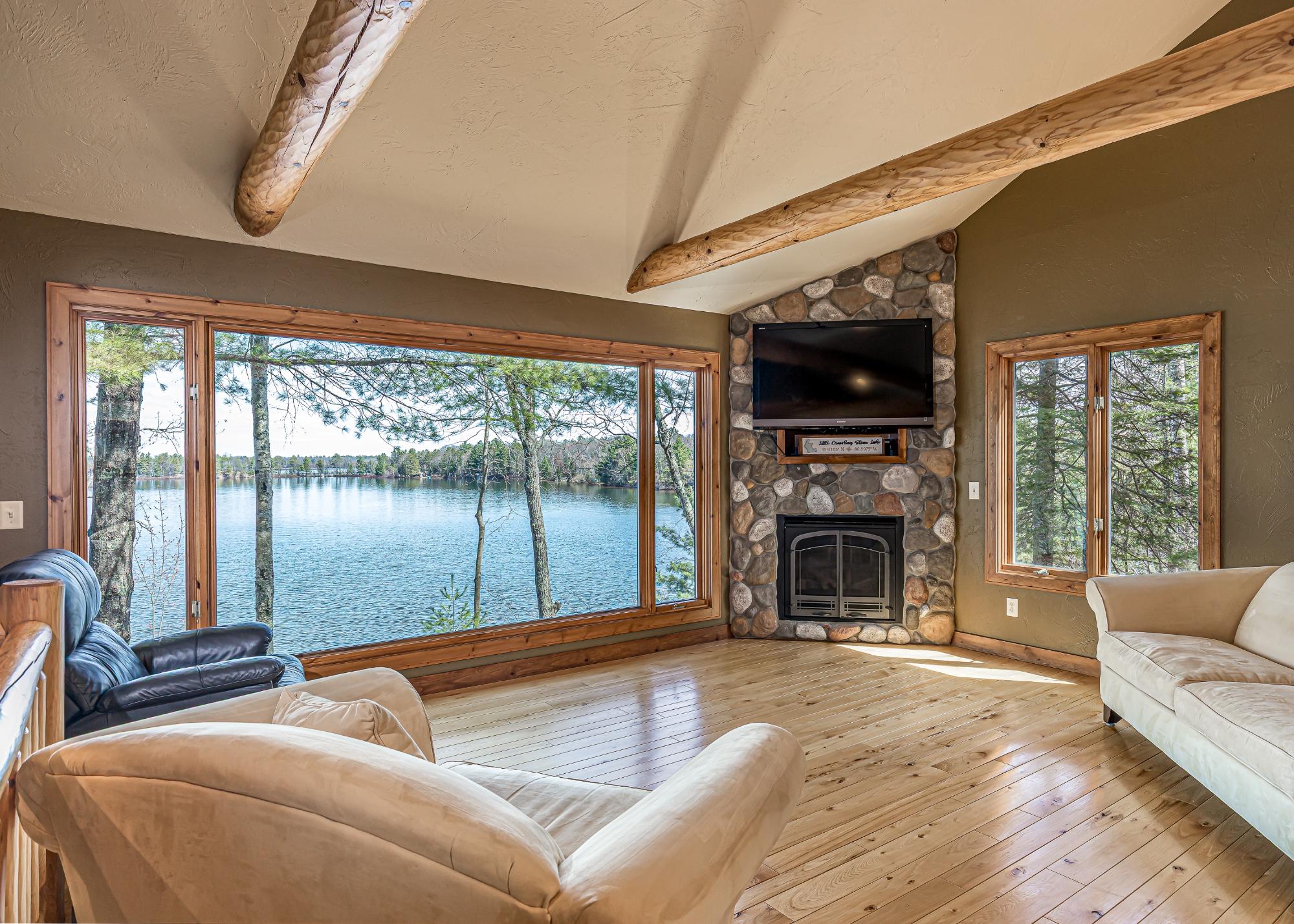 Little Crawling Stone Property 1548 Silver Beach Dr Photo 3