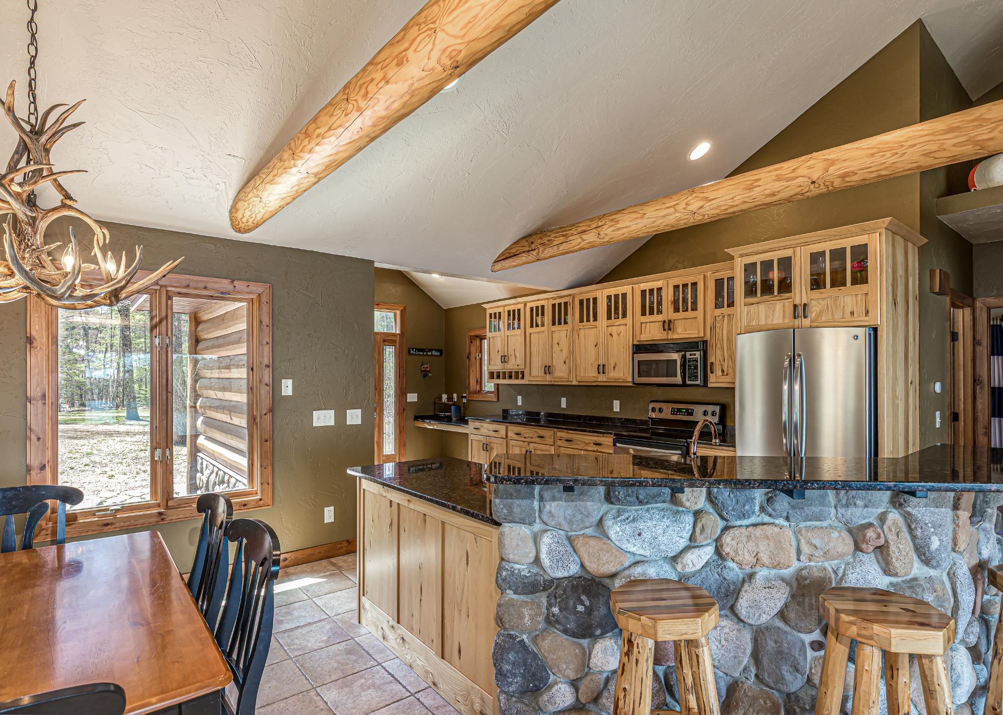Little Crawling Stone Property 1548 Silver Beach Dr Photo 8