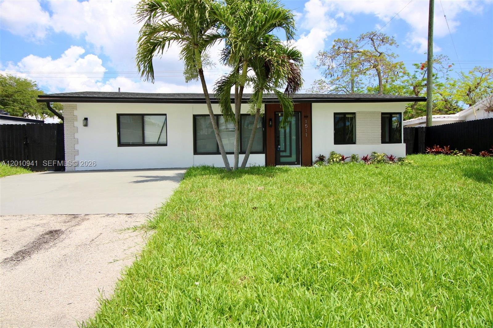 Homes for sale in Pompano Beach, FL | 1511 Ne 31st Ct, Pompano Beach, FL 33064 | MLS# A12010941
