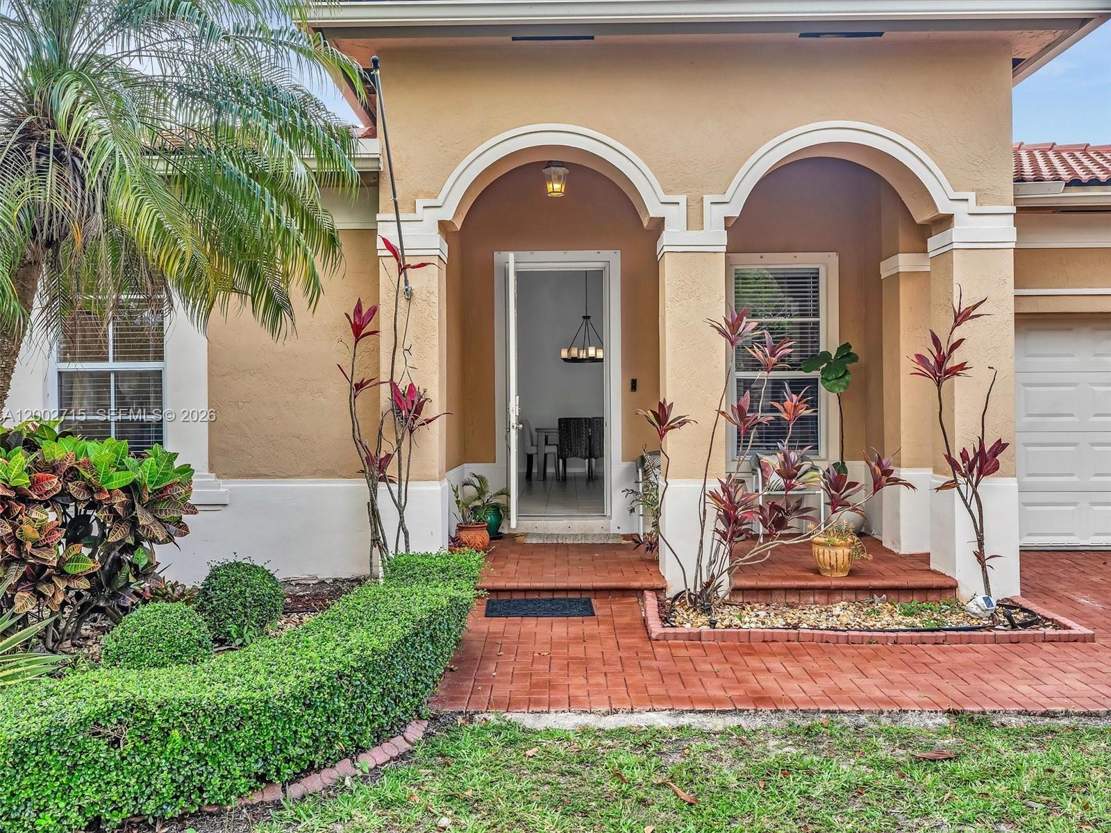 Floridian Bay Estates