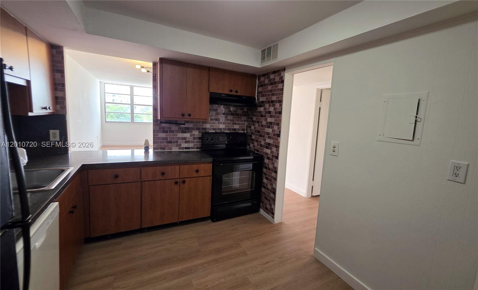 Property photo # 4