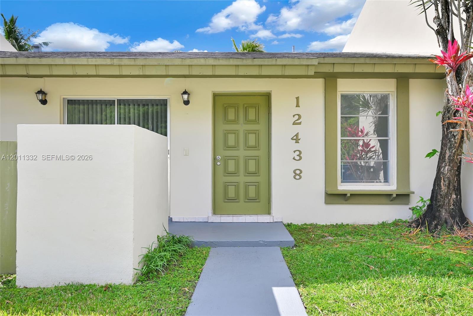 Homes for sale in Miami, FL | 12438 Sw 115th Ter, Miami, FL 33186 | MLS# A12011332