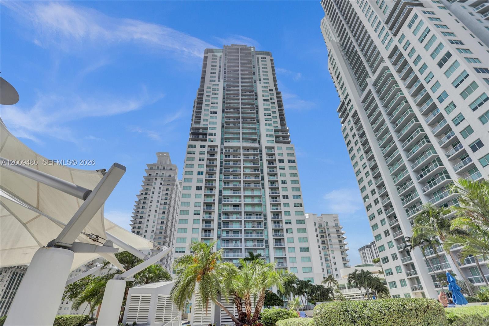 Vizcayne South Condo