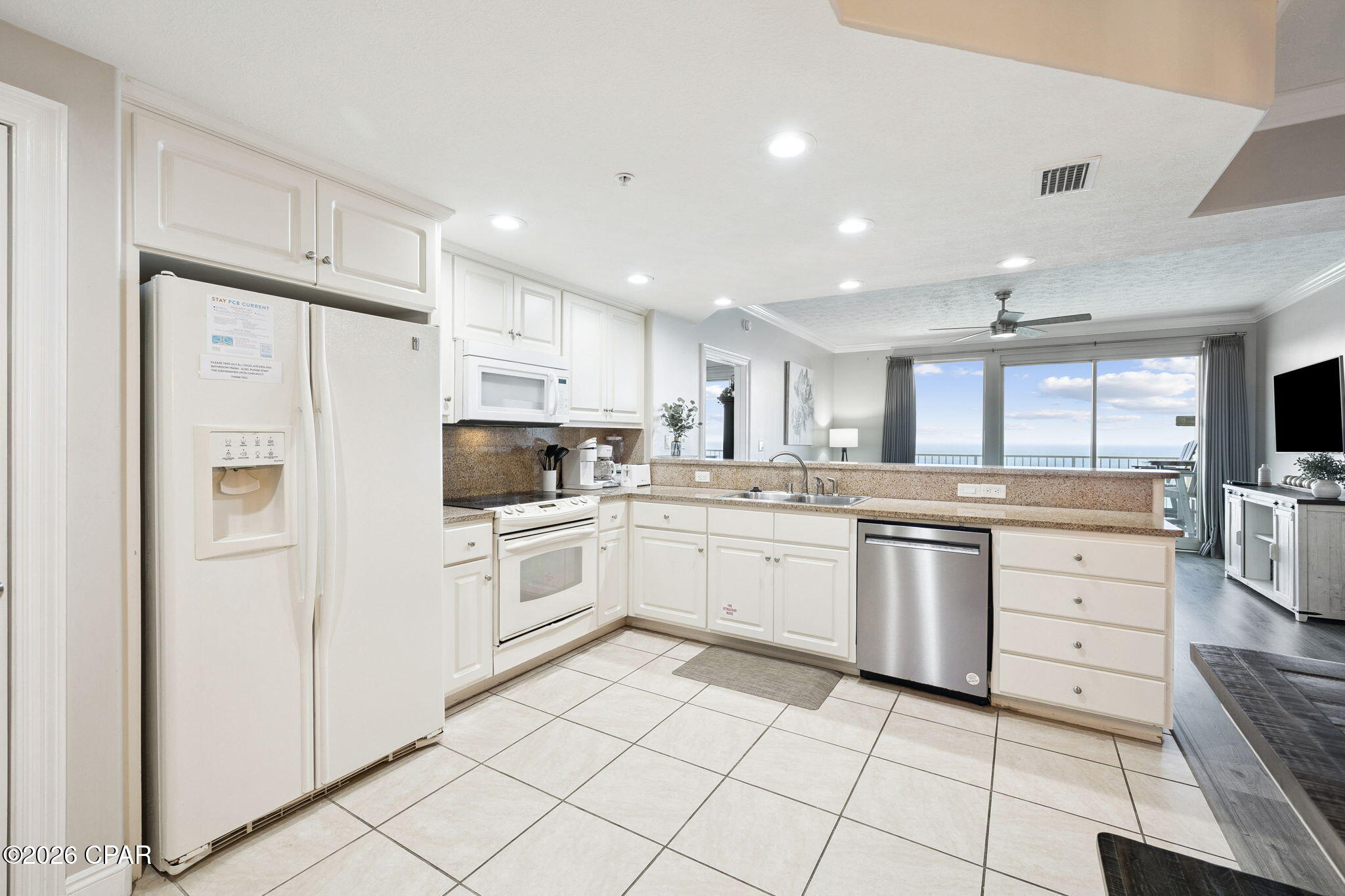 Listing photo id 10 for 5004 Thomas Drive 2102