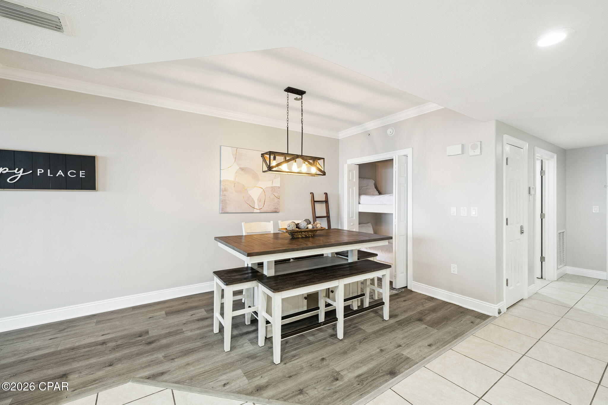 Listing photo id 18 for 5004 Thomas Drive 2102