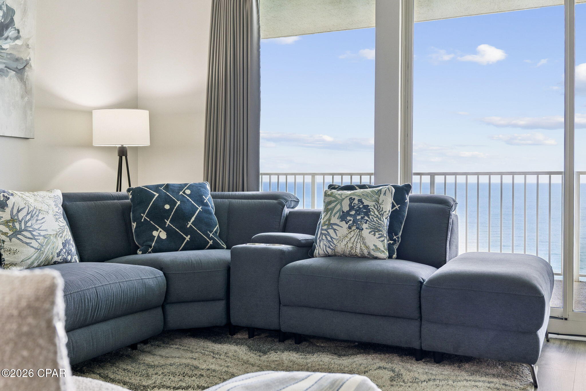Listing photo id 21 for 5004 Thomas Drive 2102