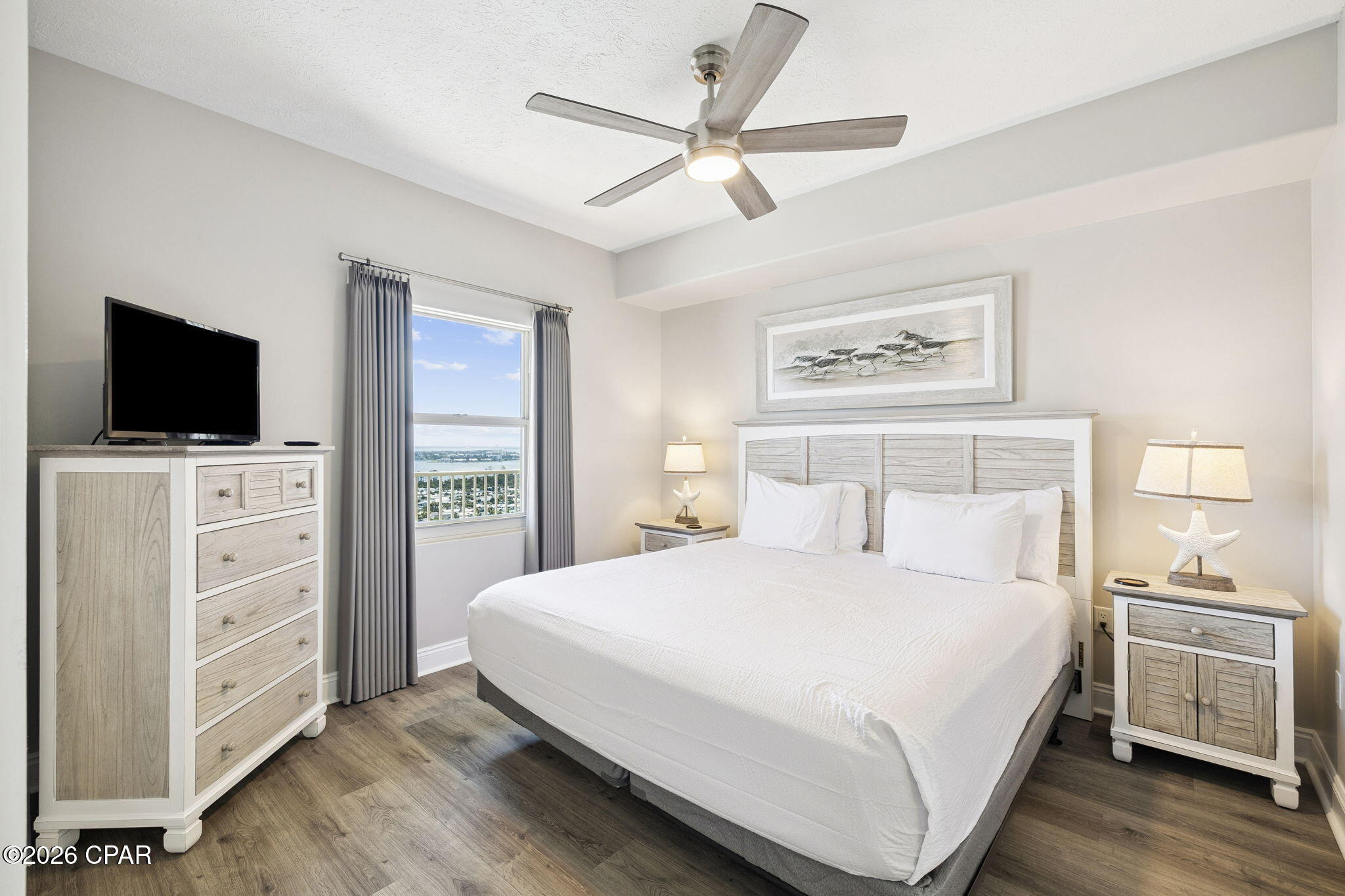Listing photo id 38 for 5004 Thomas Drive 2102