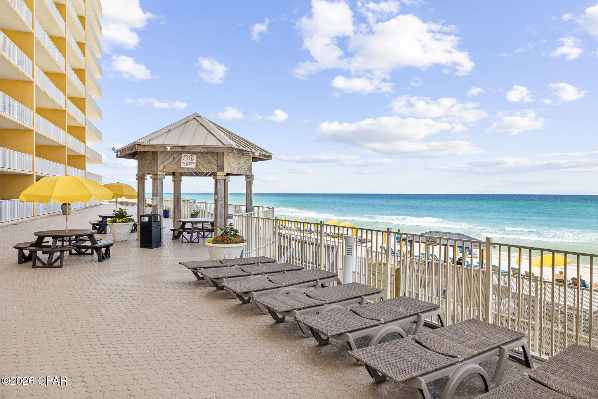 Listing photo id 45 for 5004 Thomas Drive 2102