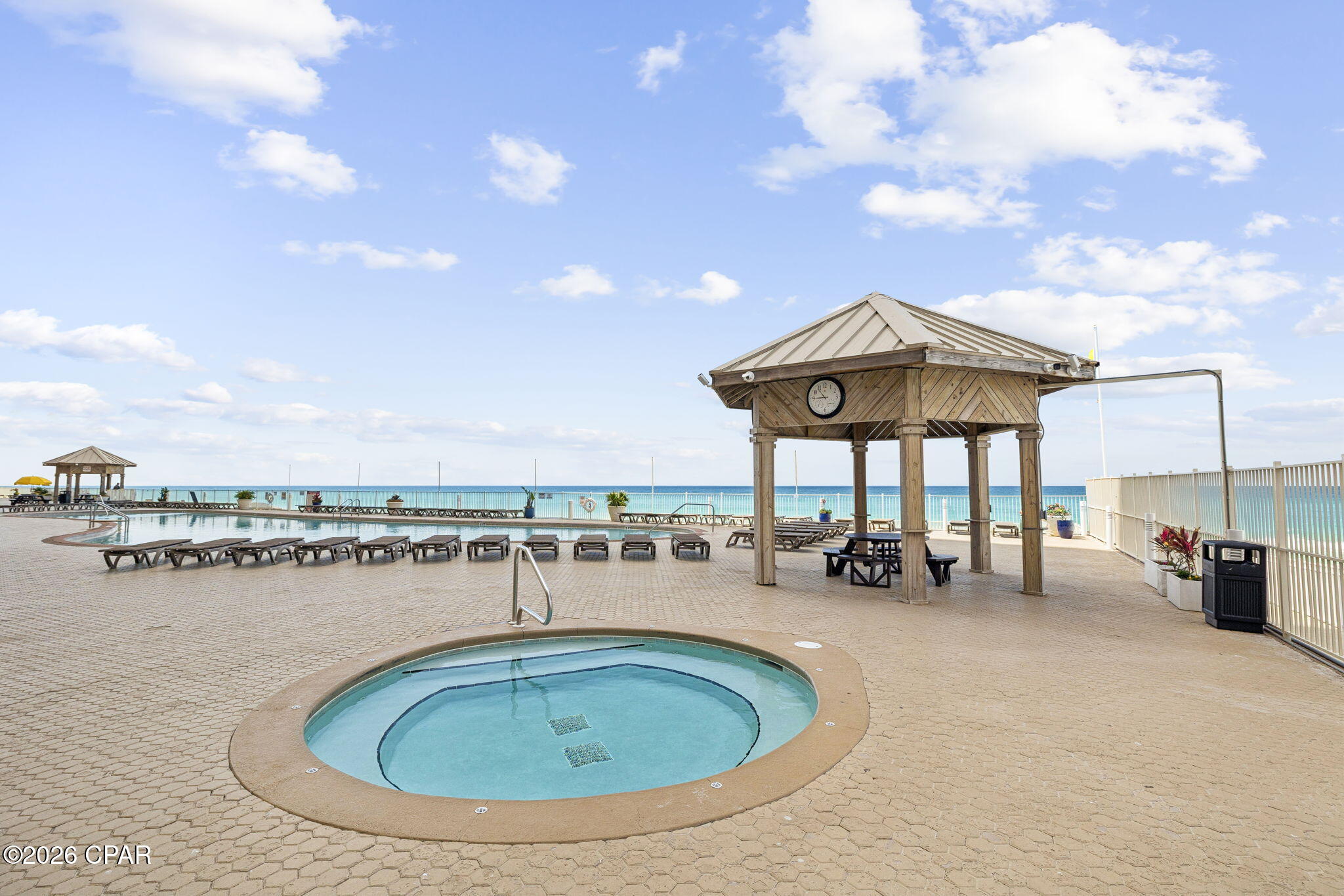 Listing photo id 46 for 5004 Thomas Drive 2102