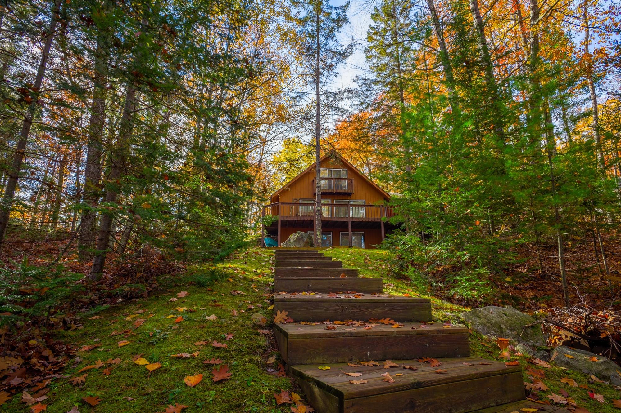 Upper Kaubashine Lake house picture