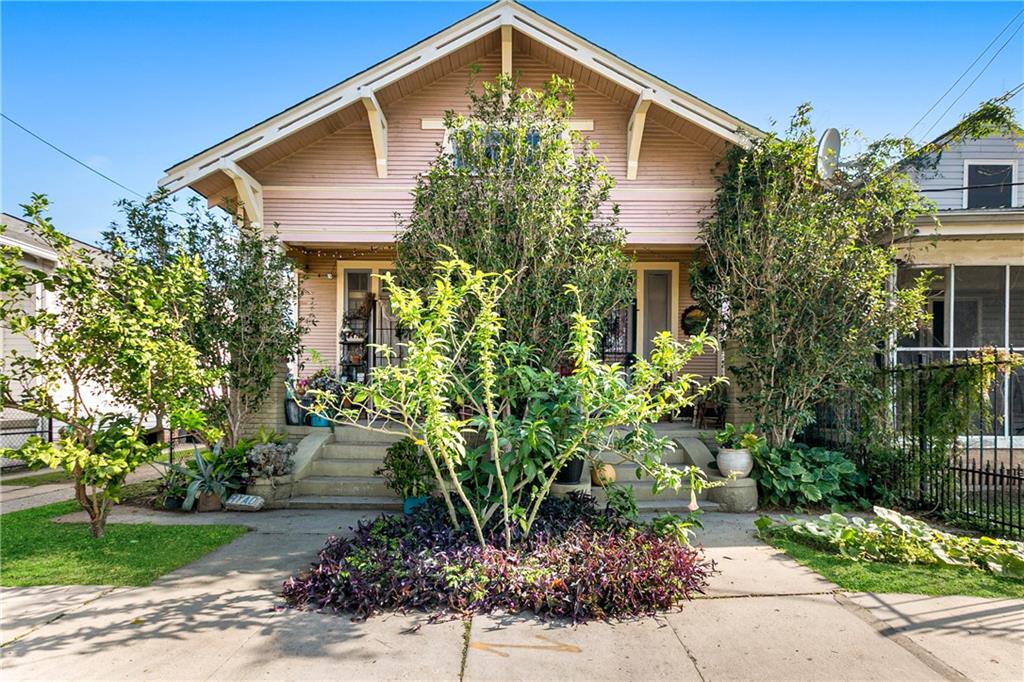 Homes for sale in New Orleans, LA | 2705 Bruxelles St, New Orleans, LA 70119 | MLS# 2555871