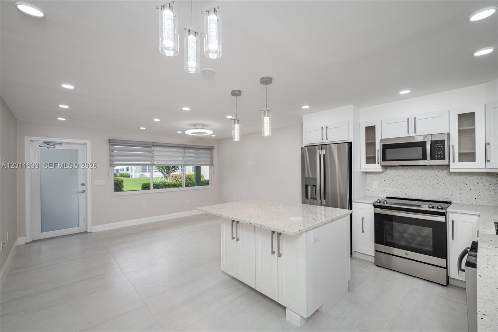 Upminster E Condo