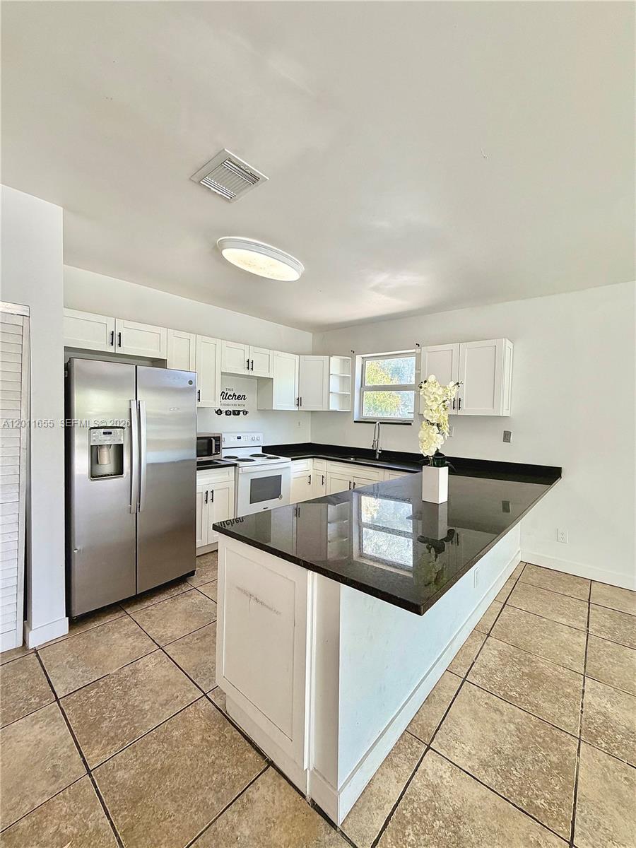 Property photo # 9