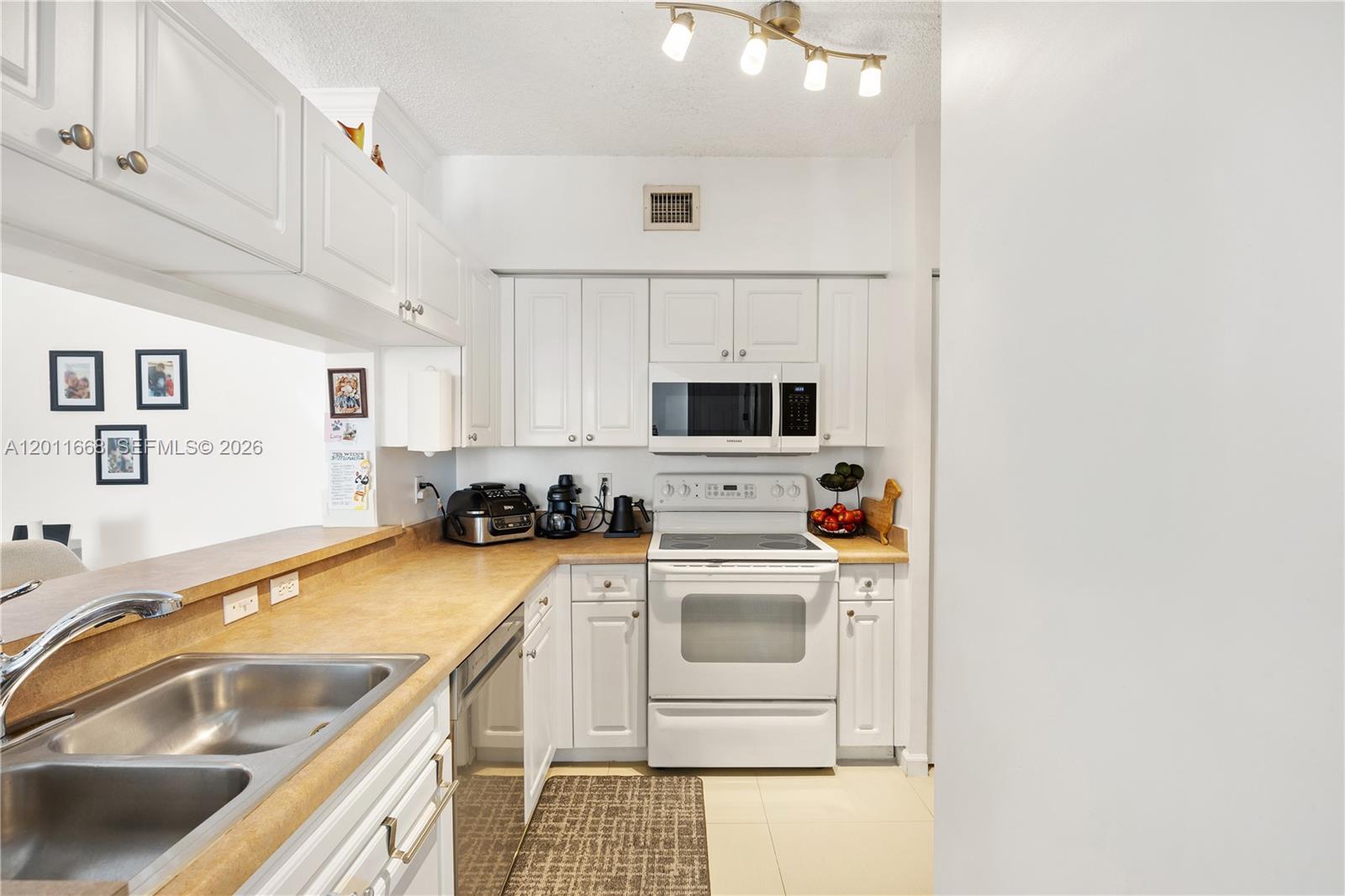 Property photo # 6