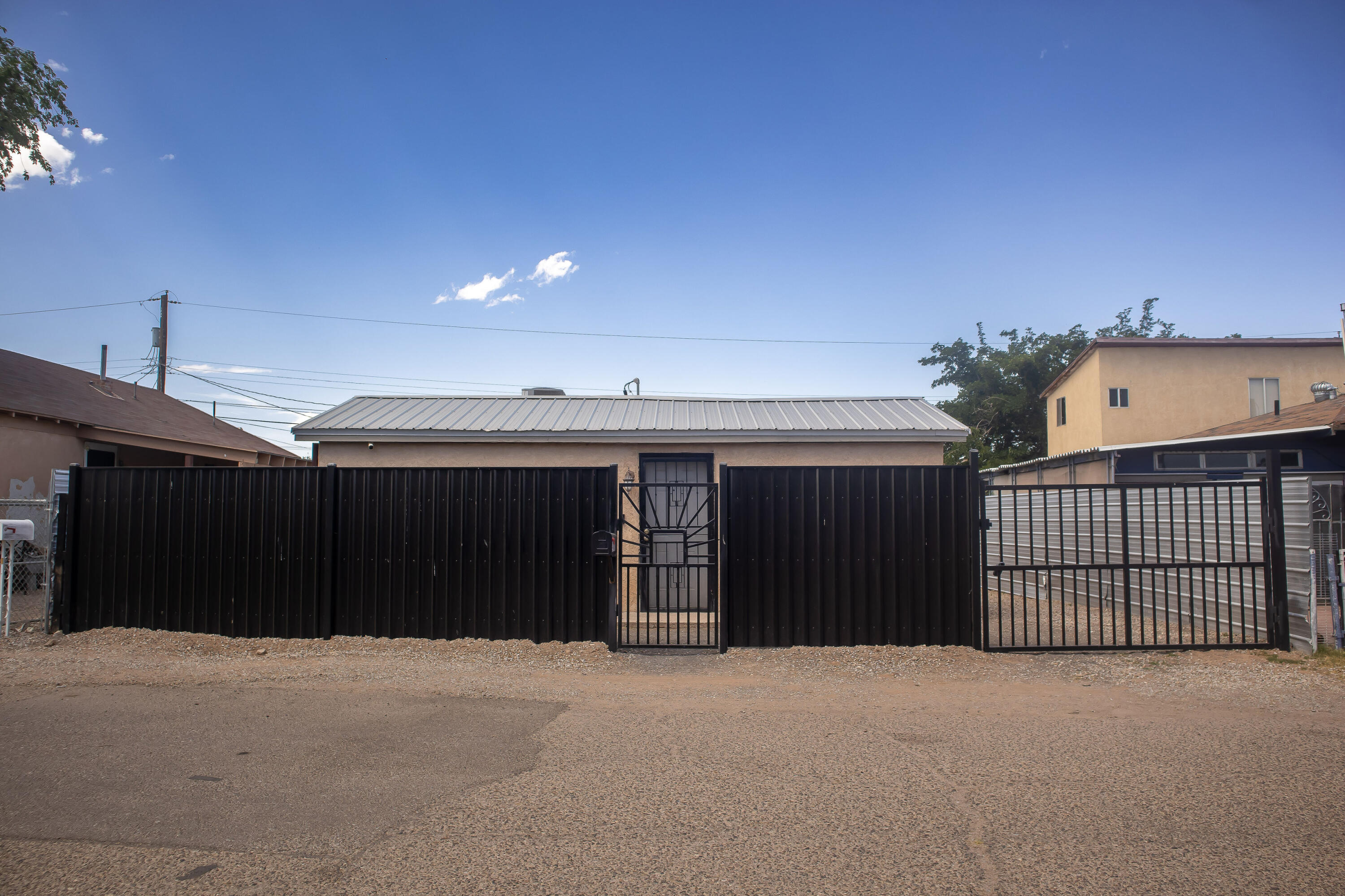 Homes for sale in Albuquerque, NM | 3201 Gonzales Rd Sw, Albuquerque, NM 87105 | MLS# 1102778