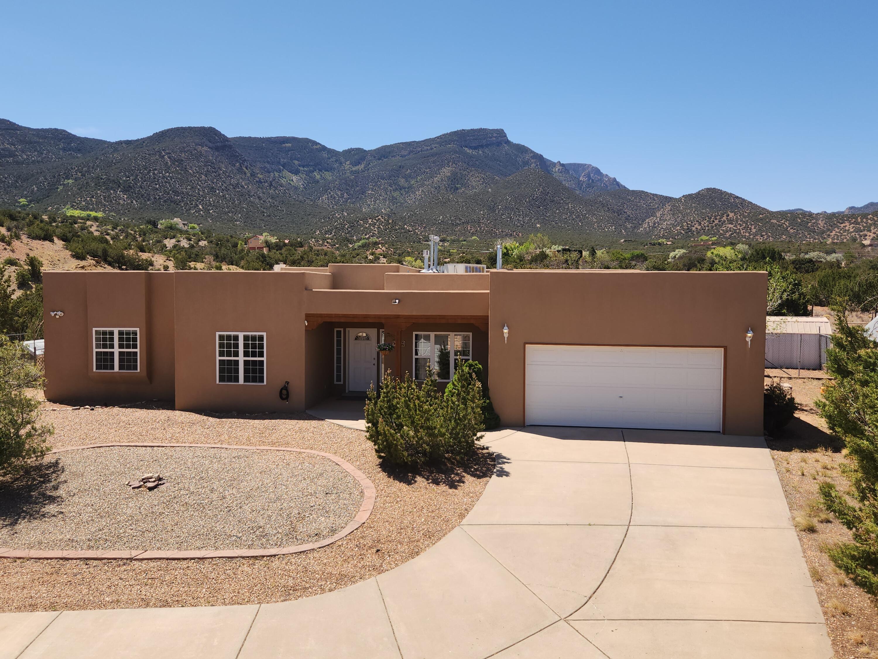 Homes for sale in Placitas, NM | 29 Camino De Los Desmontes, Placitas, NM 87043 | MLS# 1102760