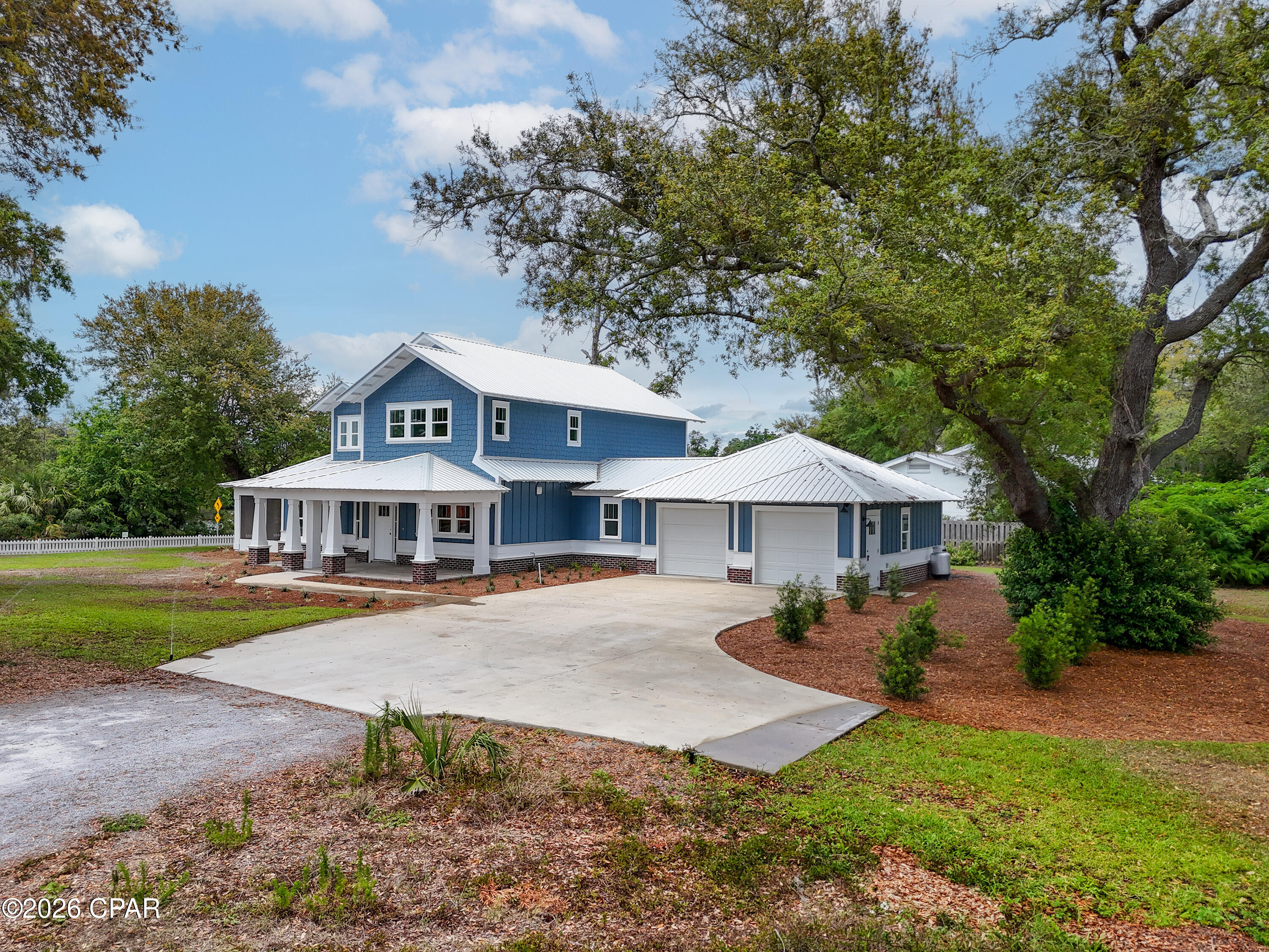 Image 2 For 716 Caroline Boulevard
