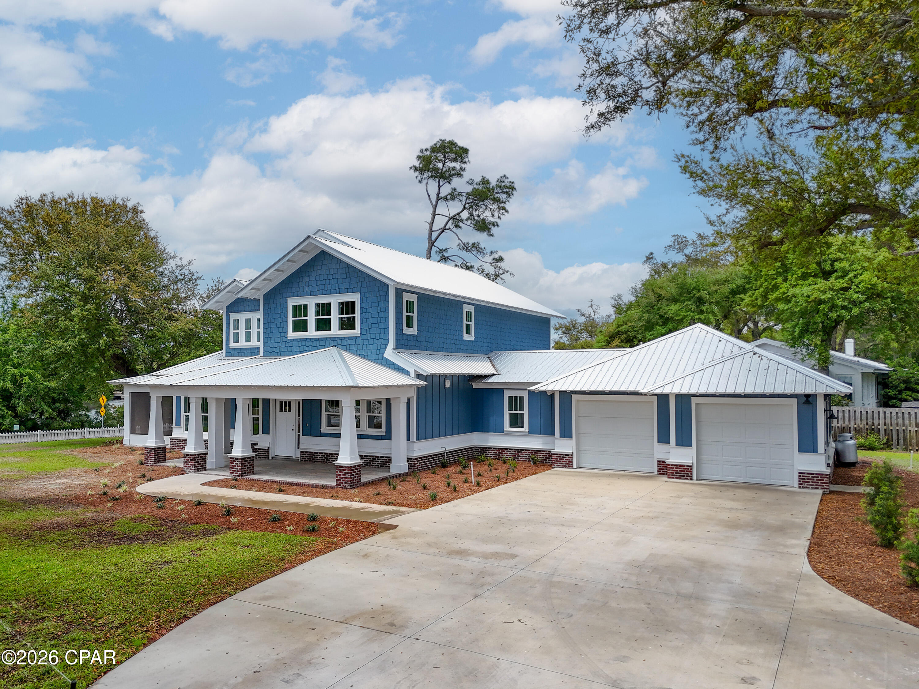 Image 3 For 716 Caroline Boulevard