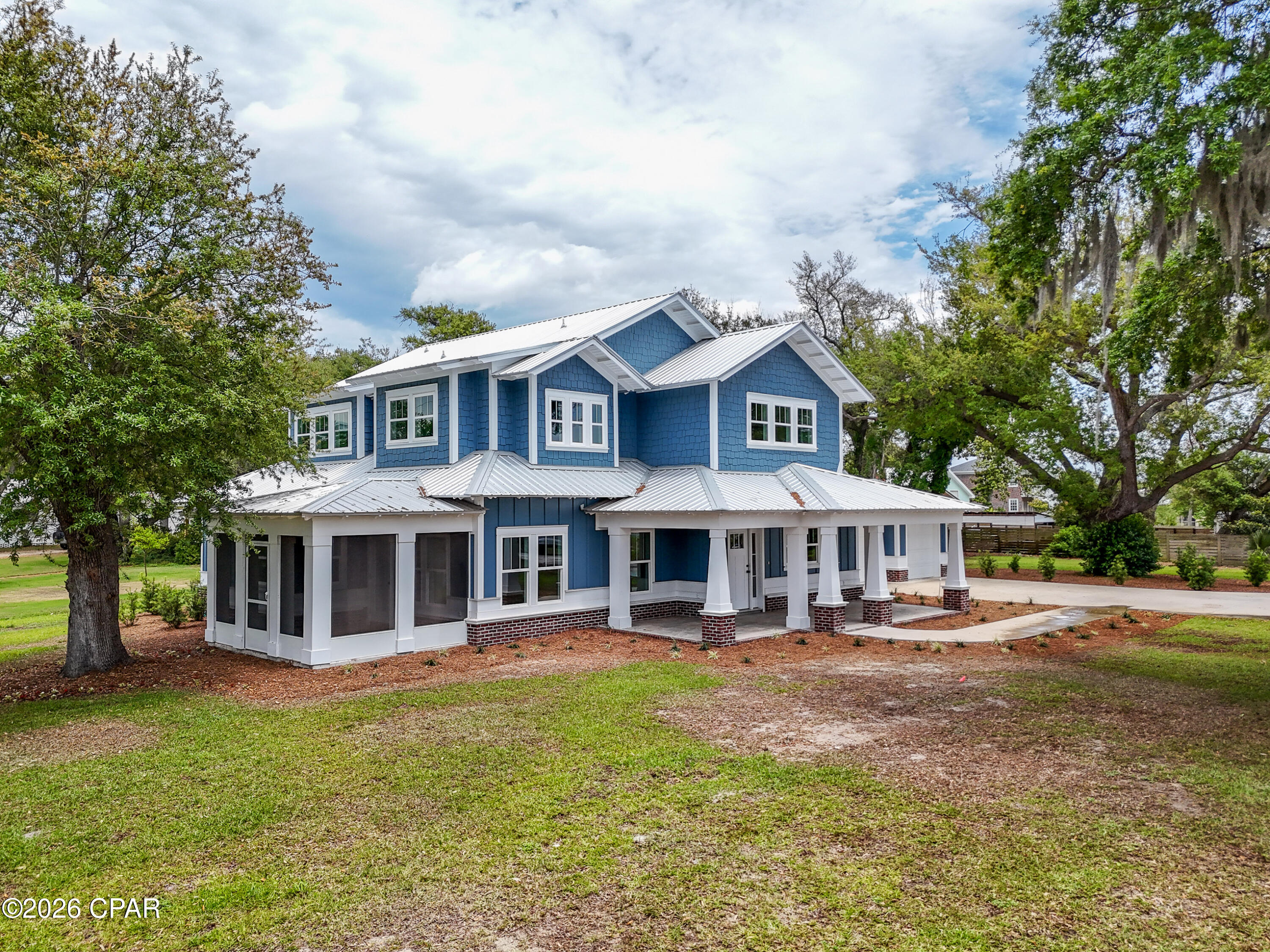 Image 4 For 716 Caroline Boulevard