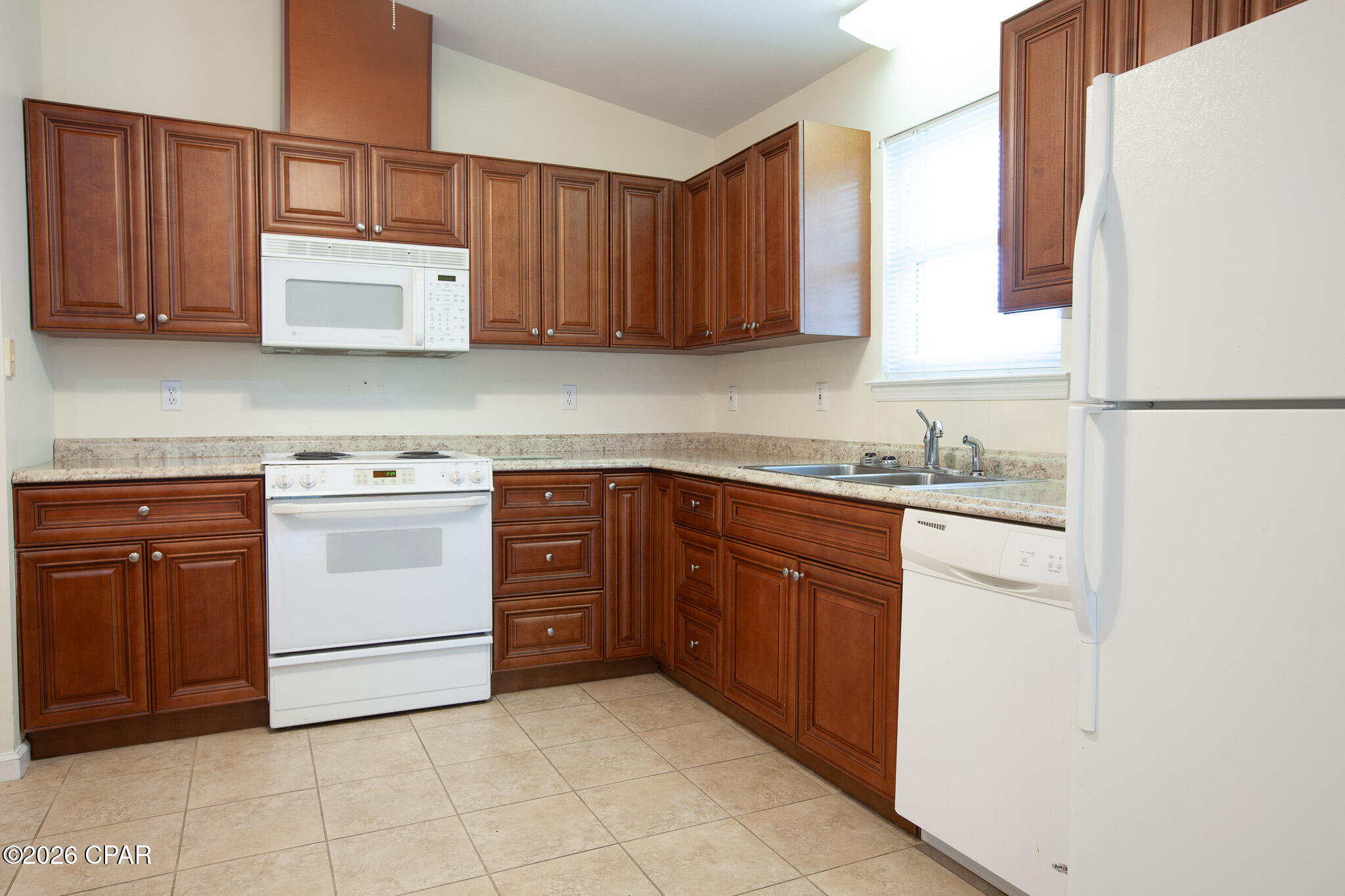 Image 10 For 215 Gulf Aire Drive
