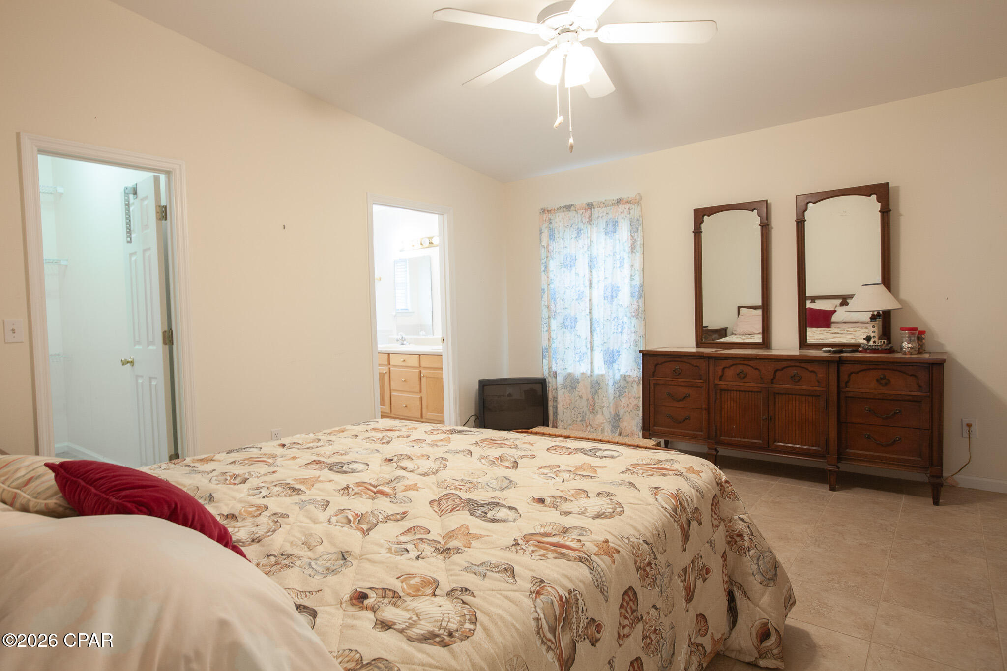 Image 13 For 215 Gulf Aire Drive