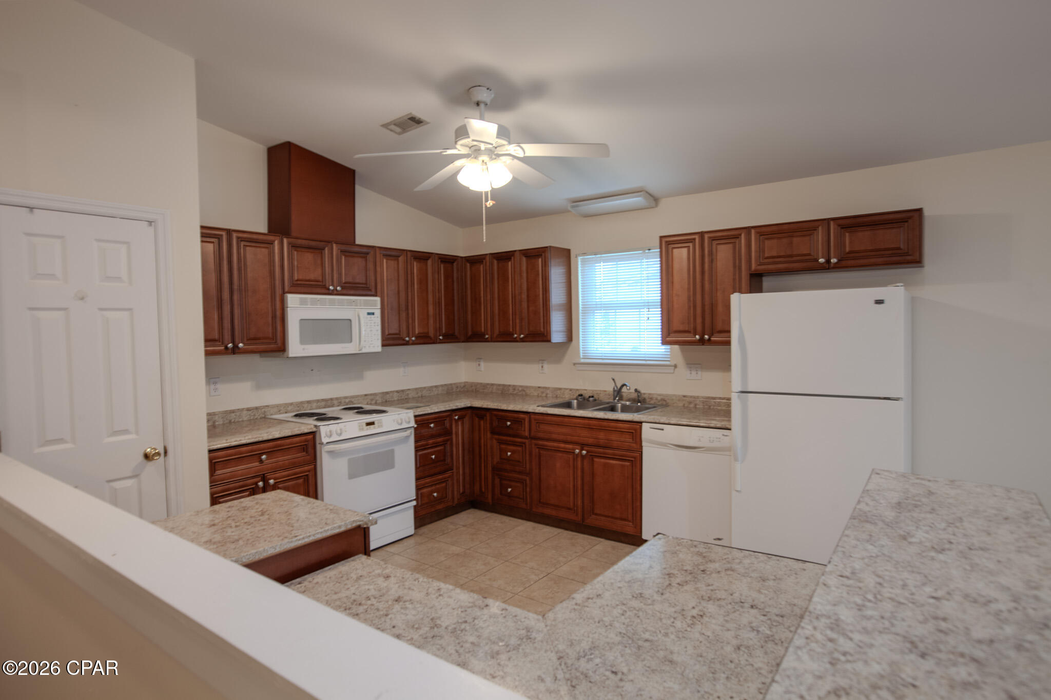 Image 5 For 215 Gulf Aire Drive