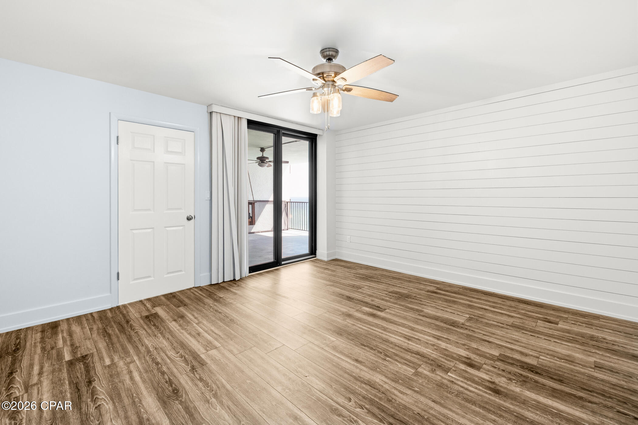 Image 15 For 6201 Thomas Drive 1006