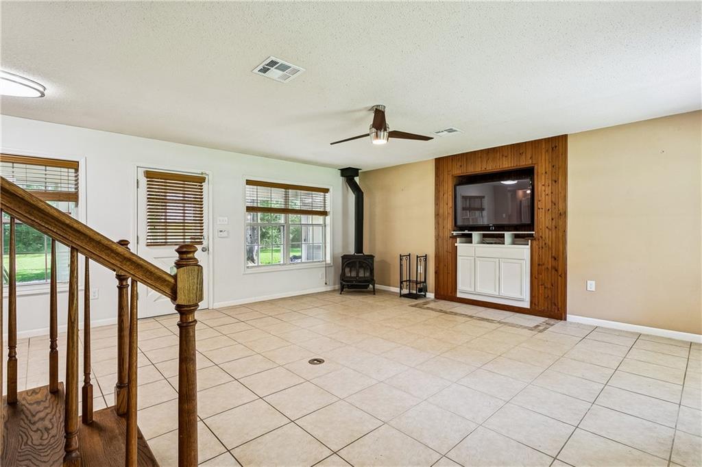 Homes for sale in Lacombe, LA | 30196 Dresden Dr, Lacombe, LA 70445 | MLS# 2555954