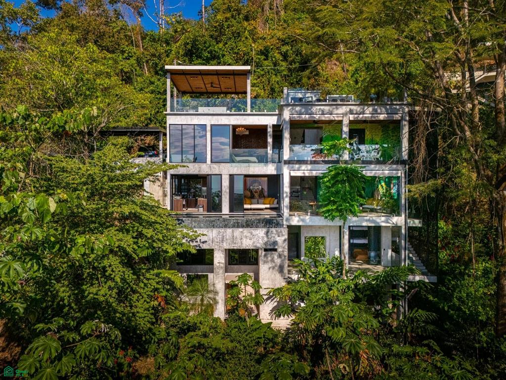 4 bed Single Family Homes For Sale in Quepos, Puntarenas - 1