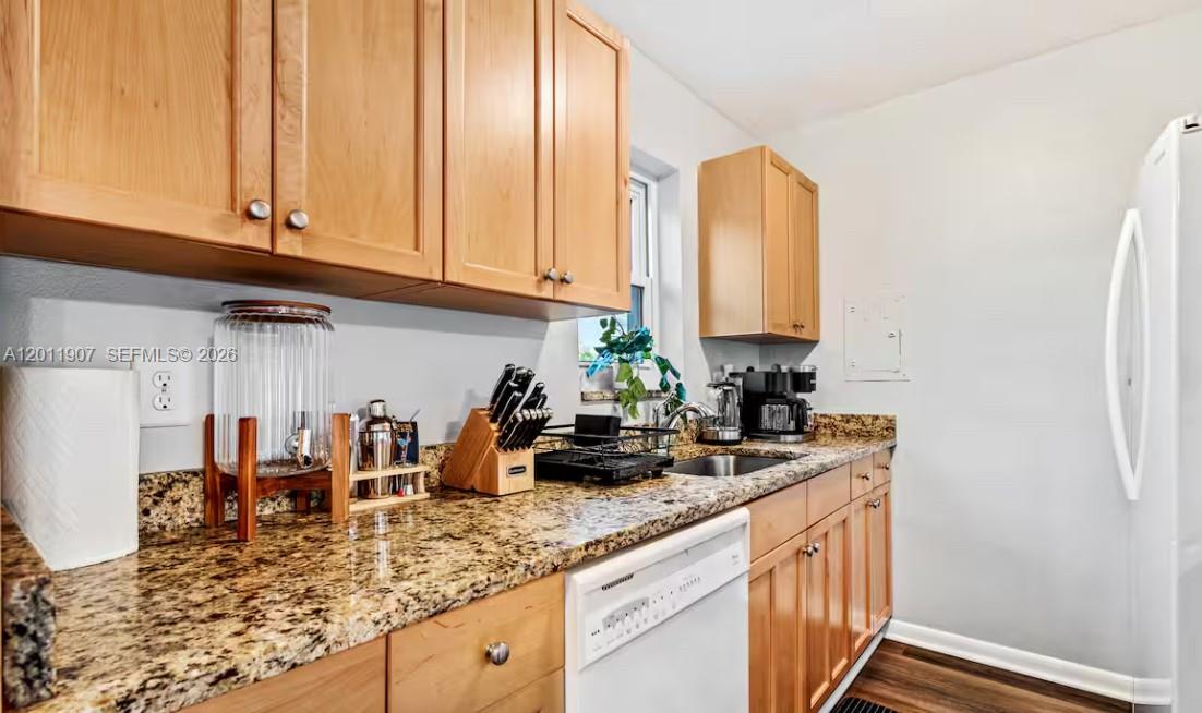 Property photo # 6