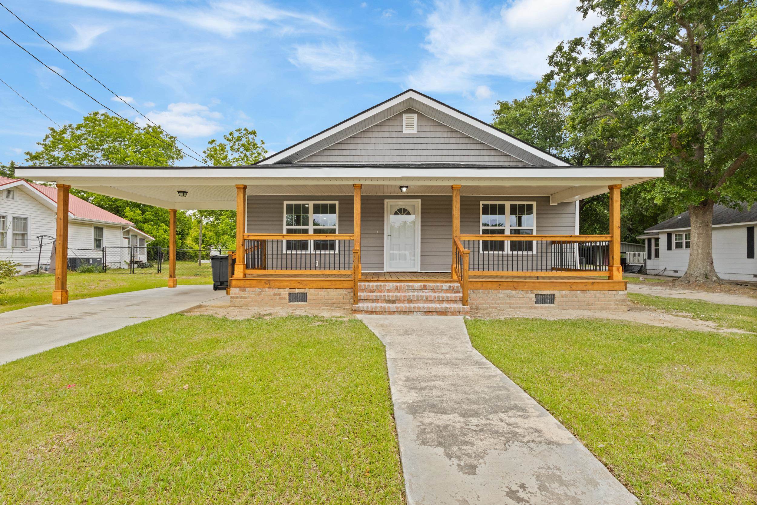 115 Northside Ave. Mullins, SC 29574