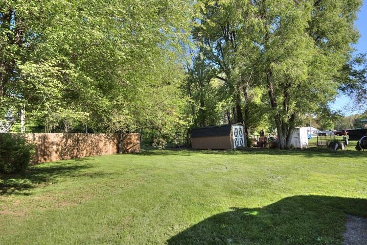 9 Bradley Ln