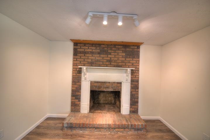 9 Bradley Ln