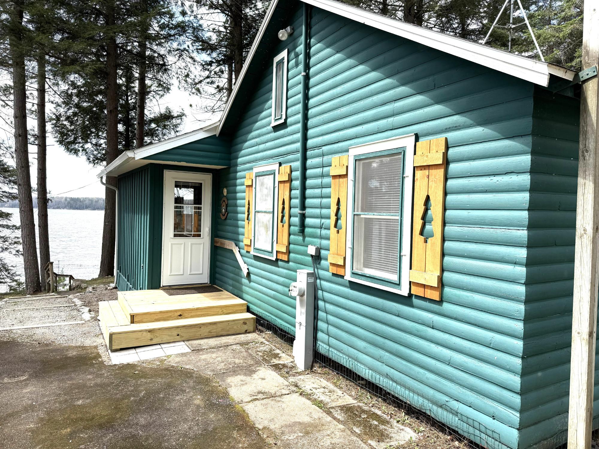 Roberts Lake Property 2351 Maple Hts Photo 2