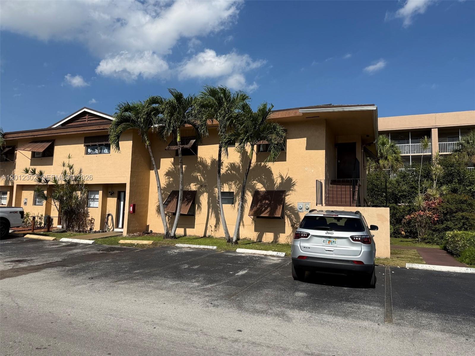 Laguna Tropical Condo