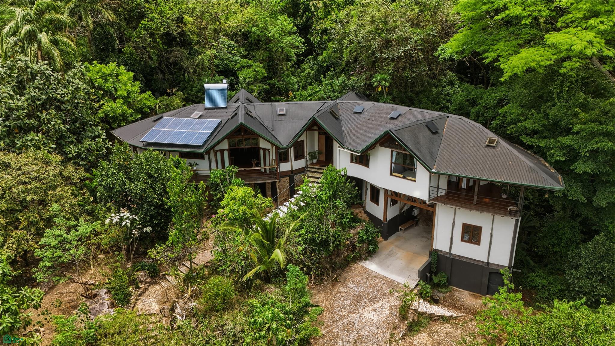 4 bed Single Family Homes For Sale in San Mateo, Alajuela - 1