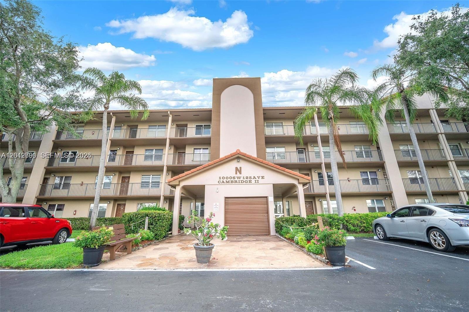 Cambridge At Century Vill