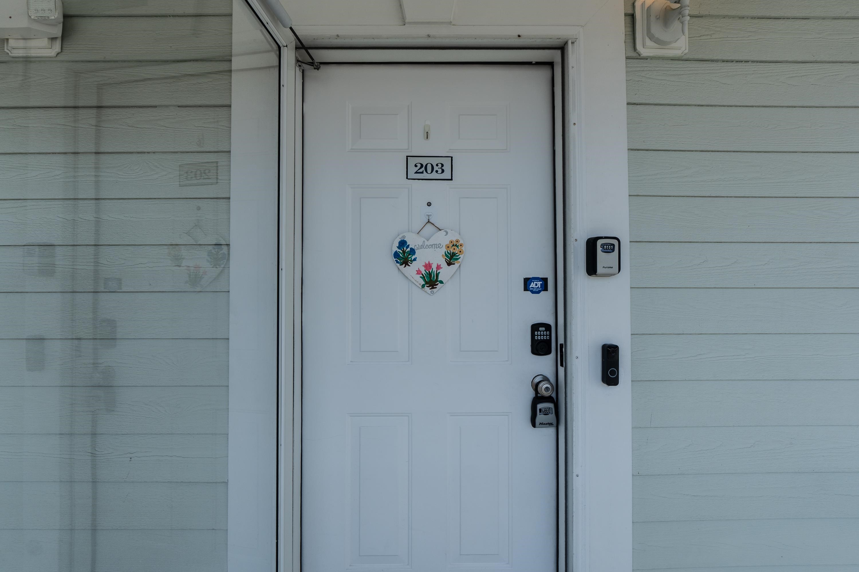 2611517 | Photo 2