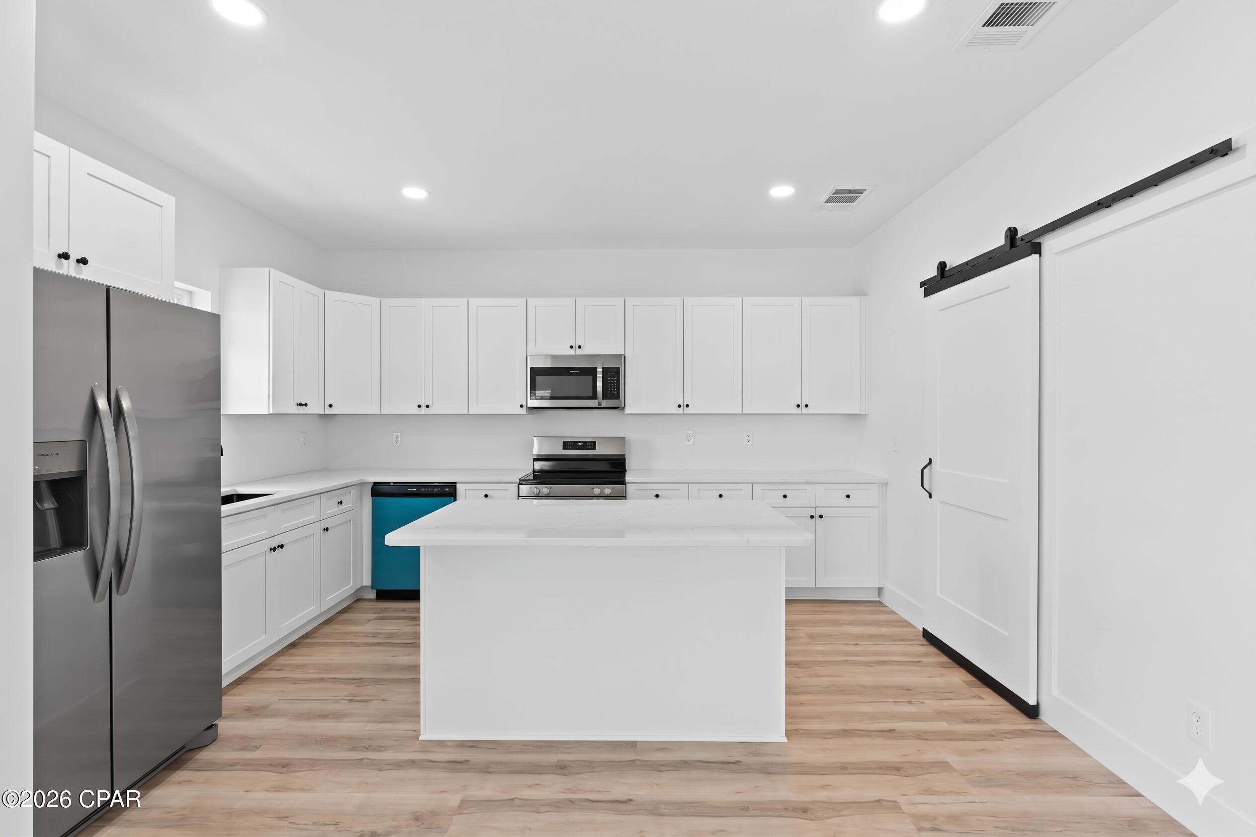 Image 8 For 9428 Starfish Avenue