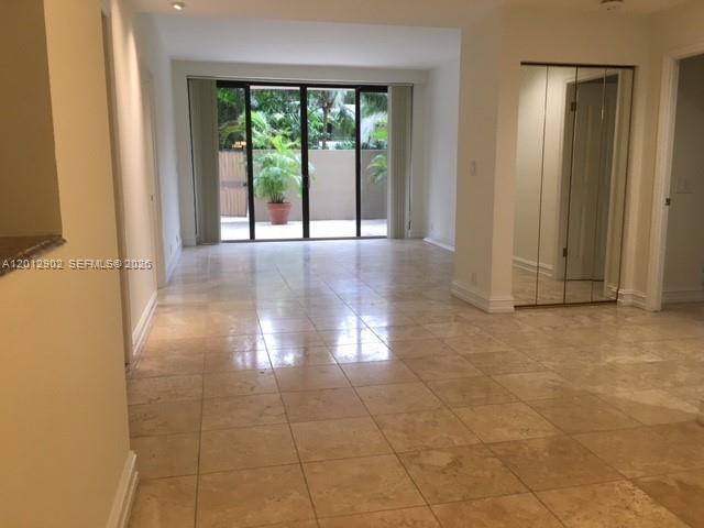 Emeraldbay, Key Colony 3