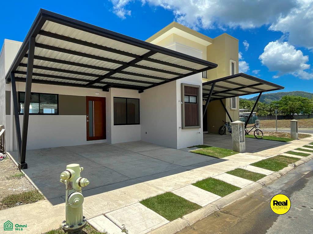 3 bed Single Family Homes For Sale in Garabito, Puntarenas - 1